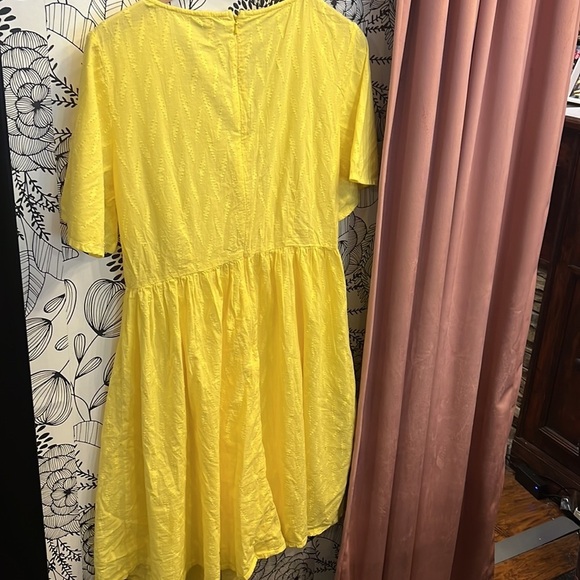 Yellow Sundress - Picture 3 of 3
